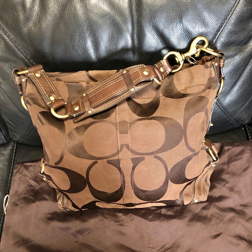 Coach Purse 100% Authentic in Mocha Color